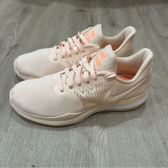Nike Shoes - Like New Nike Women’s Pink In Session TR 8 Training Shoes